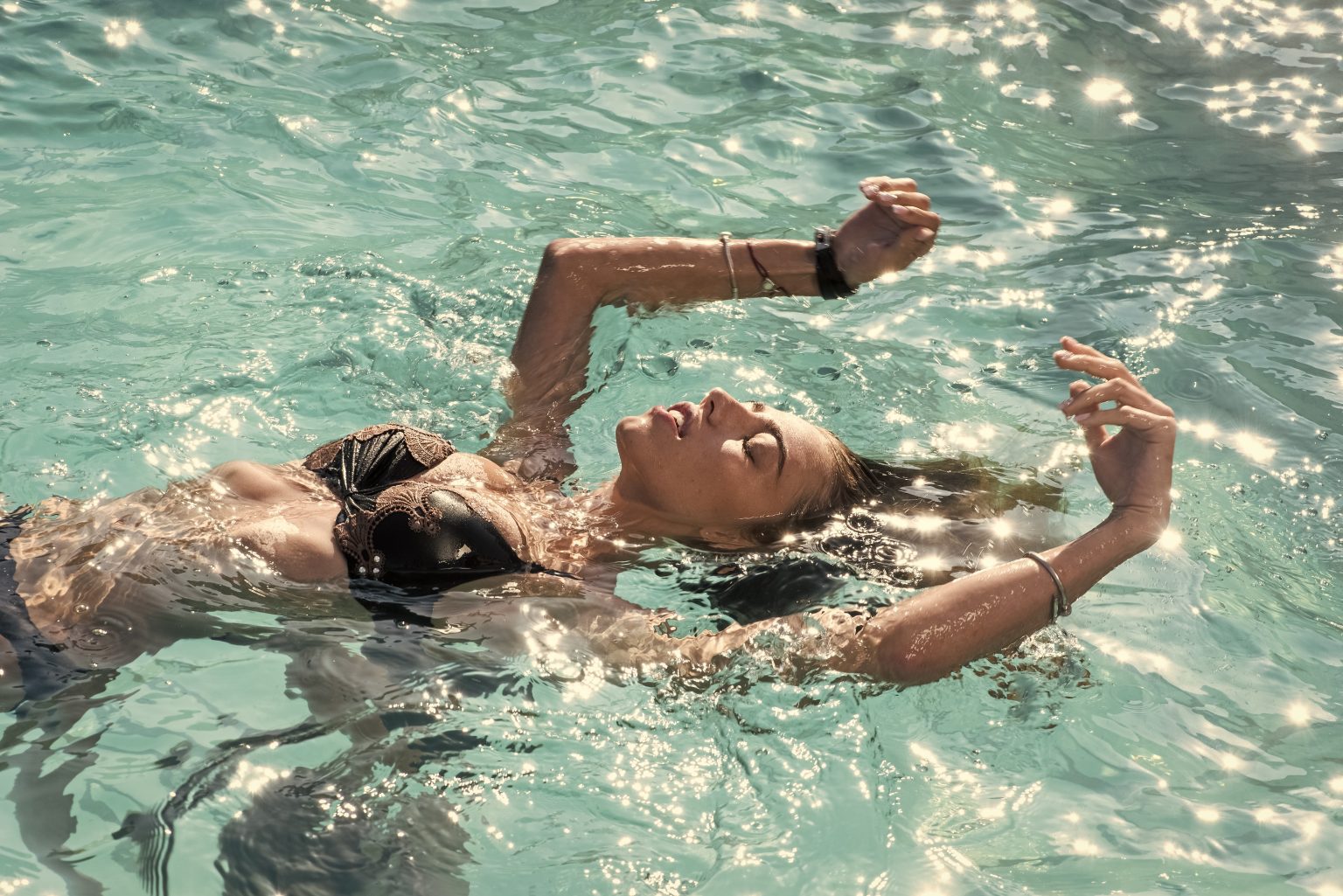 Sexy,Woman,On,Caribbean,Sea,In,Bahamas.,Relax,In,Spa